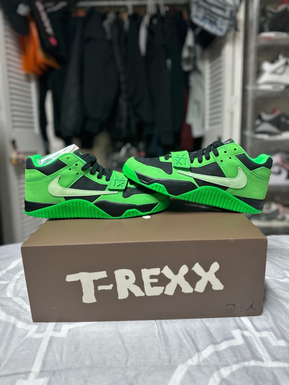 Size 9 - Travis Scott x Jordan CJ1 T-Rexx Green Spark Brand New SHIPS FAST